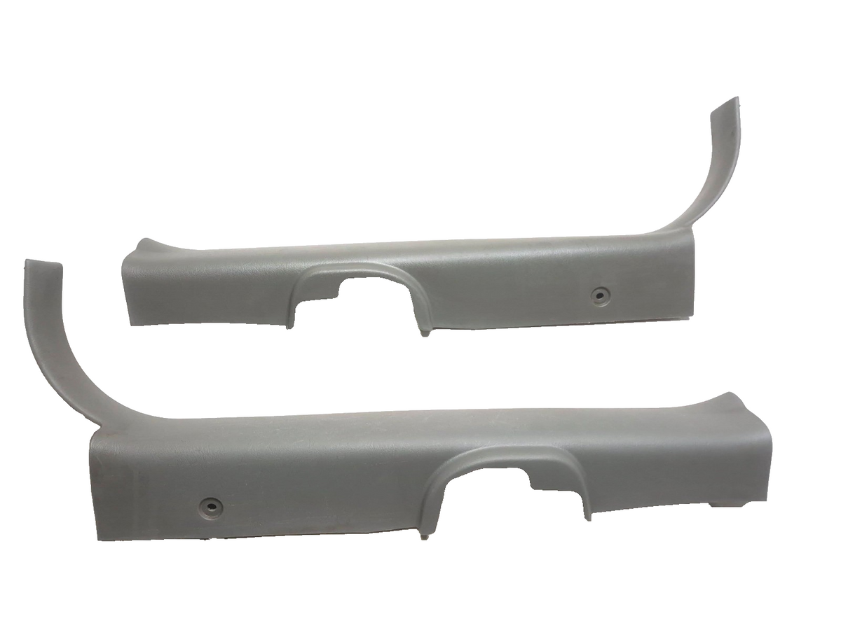 2008 Hyundai Tucson Front Door Sill Scuff Plate Left & Right OEM
