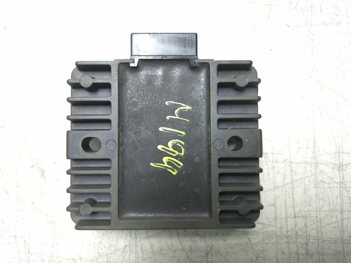 2009 Yamaha Fz6r Voltage Regulator Rectifier OEM