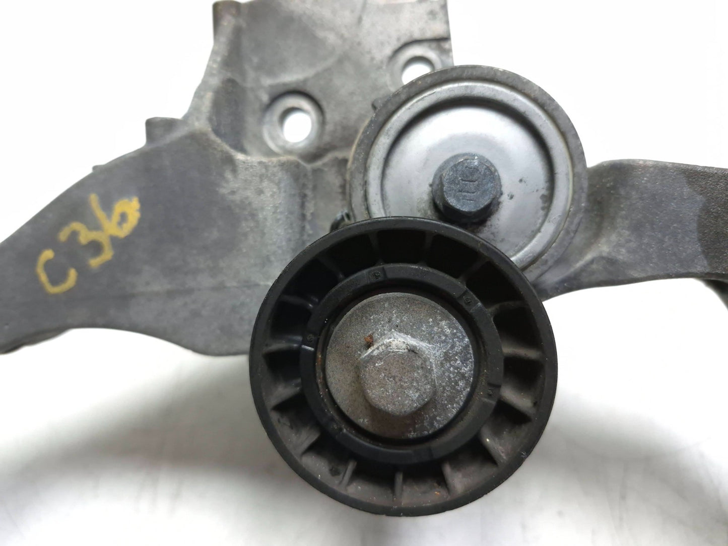 2014 Fiat 500l Ac Compressor Alternator Engine Bracket OEM