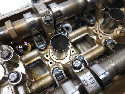 09-12 Hyundai Genesis Engine Cylinder Head Left & Right Pair OEM 4.6l