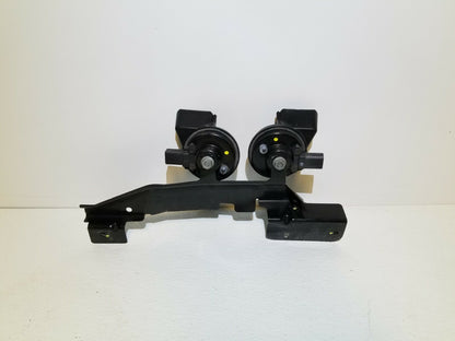 2015 Audi Q7 Horn Signal W/ Bracket OEM