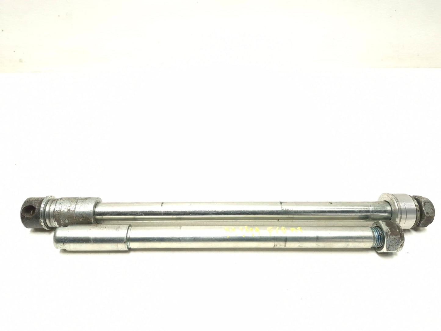 2022 Royal Enfield Int 650 Wheel Axle Front & Rear Pair OEM