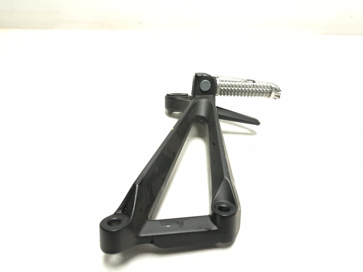 2017 Yamaha Yzf R3 Rear Footrest Pair OEM