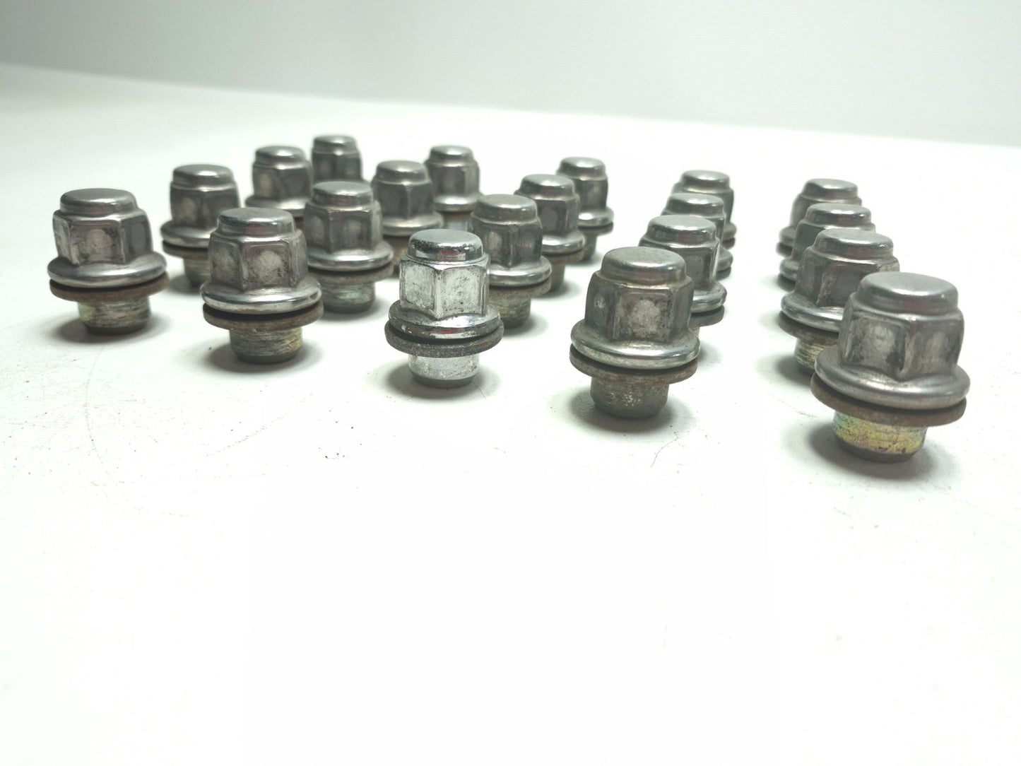 2005 Toyota Corolla Ce Wheel Rim Nut Bolt 20 Pcs OEM