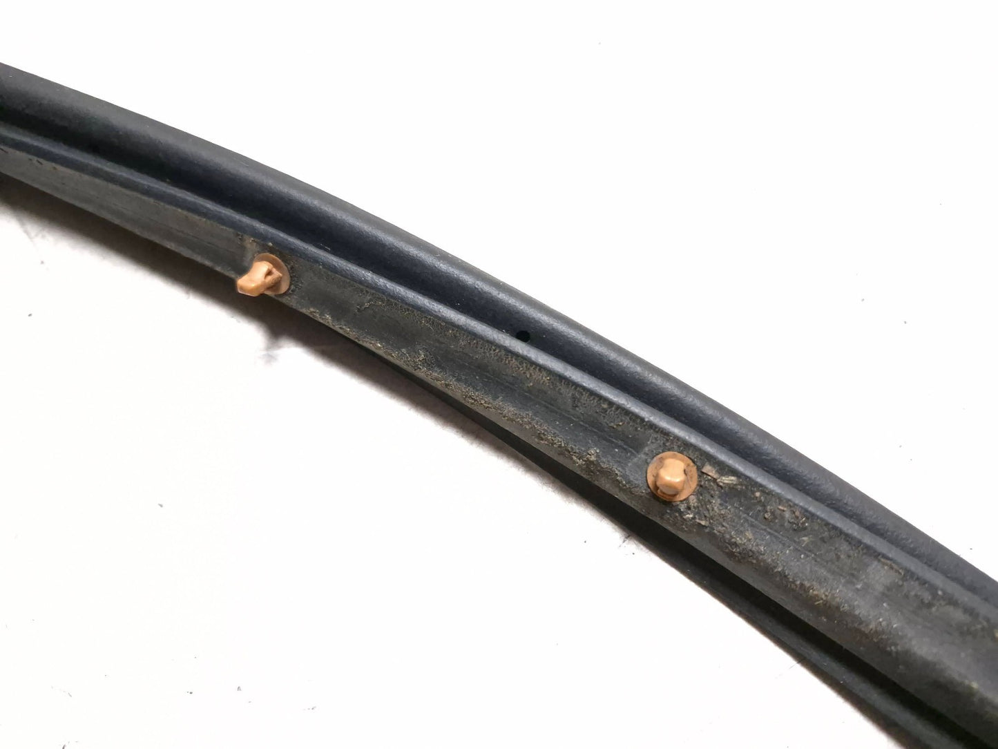 2010 Nissan Maxima Front Right Door Weatherstrip Seal OEM