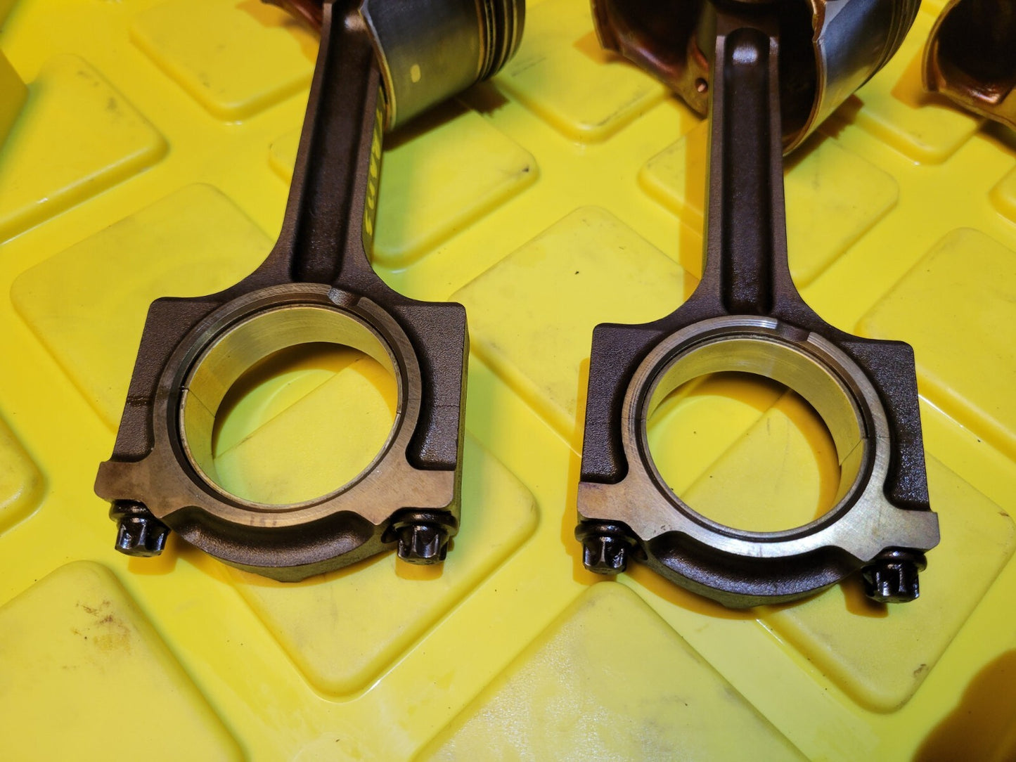 2011 Ford Transit Connect Piston W/ Connecting Rod 4pcs OEM