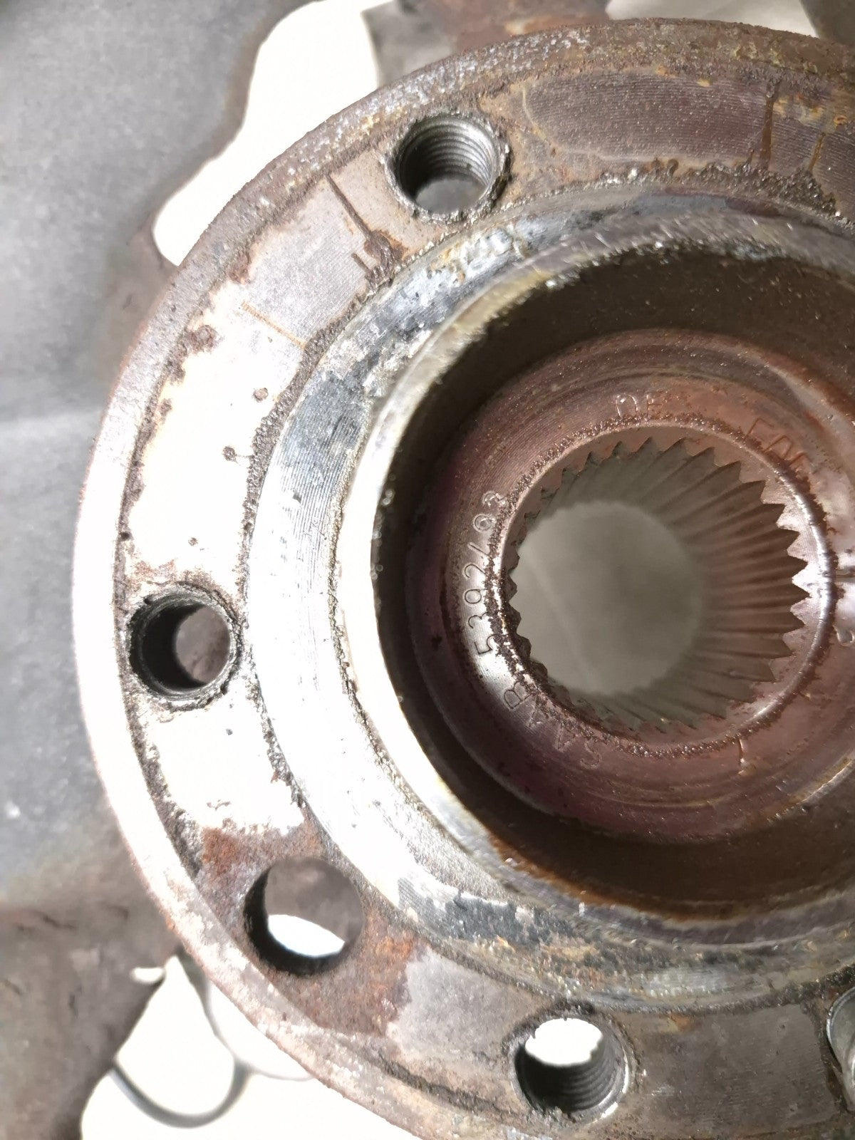 2007 Saab 9-5 Aero Front Spindle Knuckle Wheel Hub 2pcs OEM