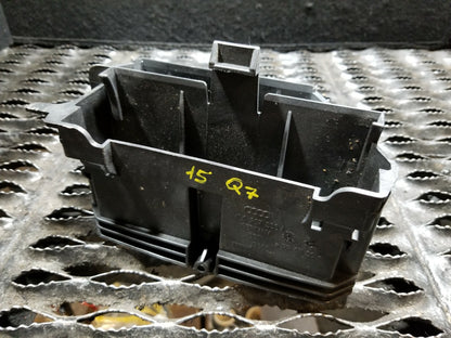11 12 13 14 15  Audi Q7 Rear Pass Computer Control Module Mount Bracket OEM 87k