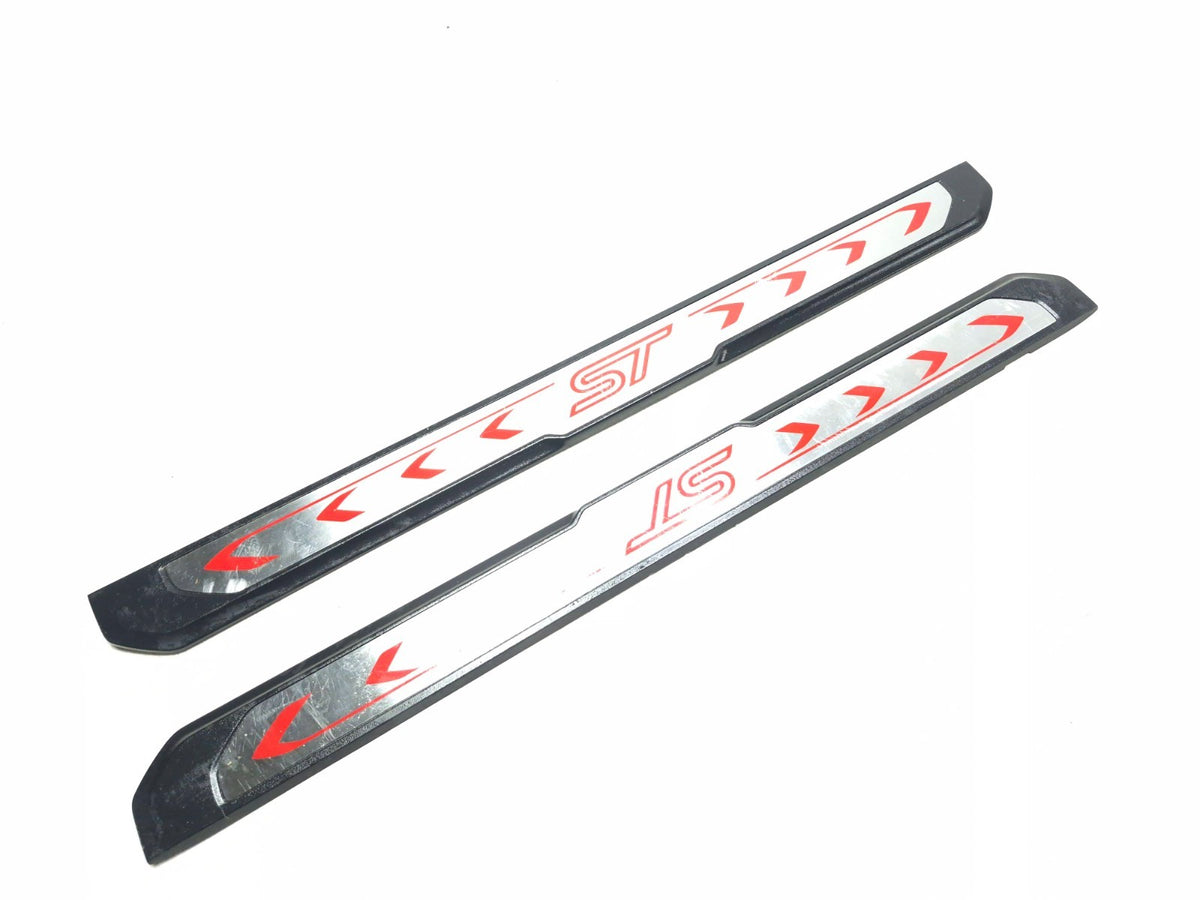 2013 Ford Focus Front Door Sill Scuff Plate Trim Left & Right  OEM