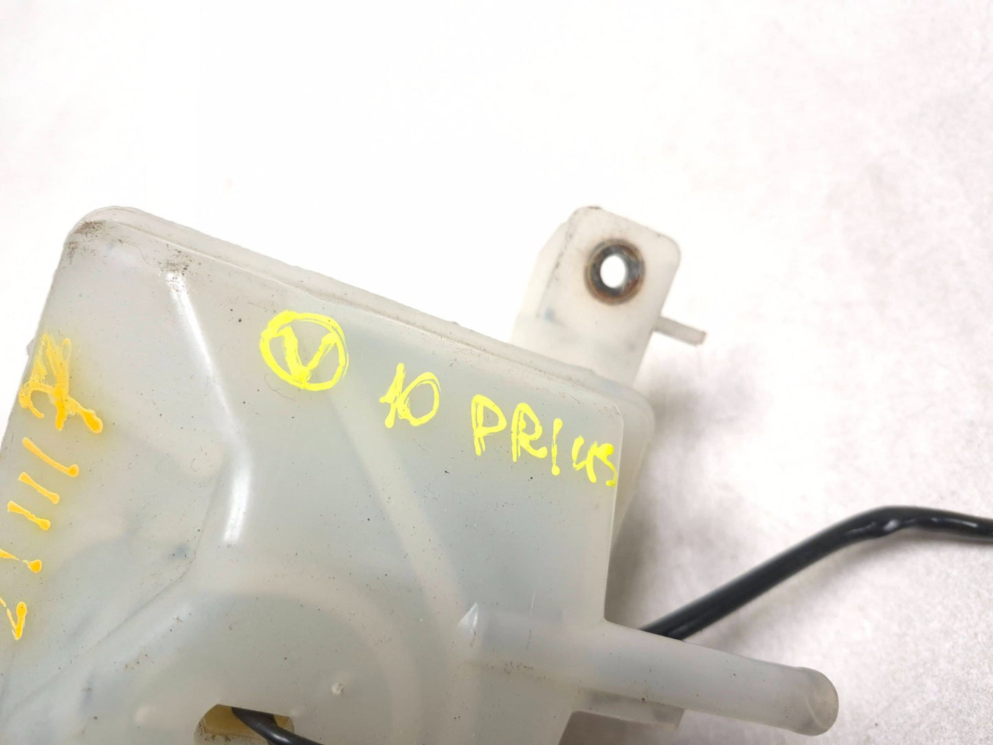 2010 Toyota Prius Brake Fluid Reservoir OEM