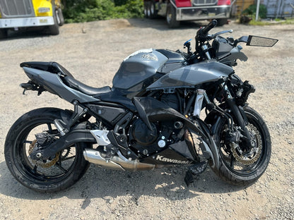 2018 Kawasaki Ninja 650 Ex650 Front Fork Lower Triple Tree OEM