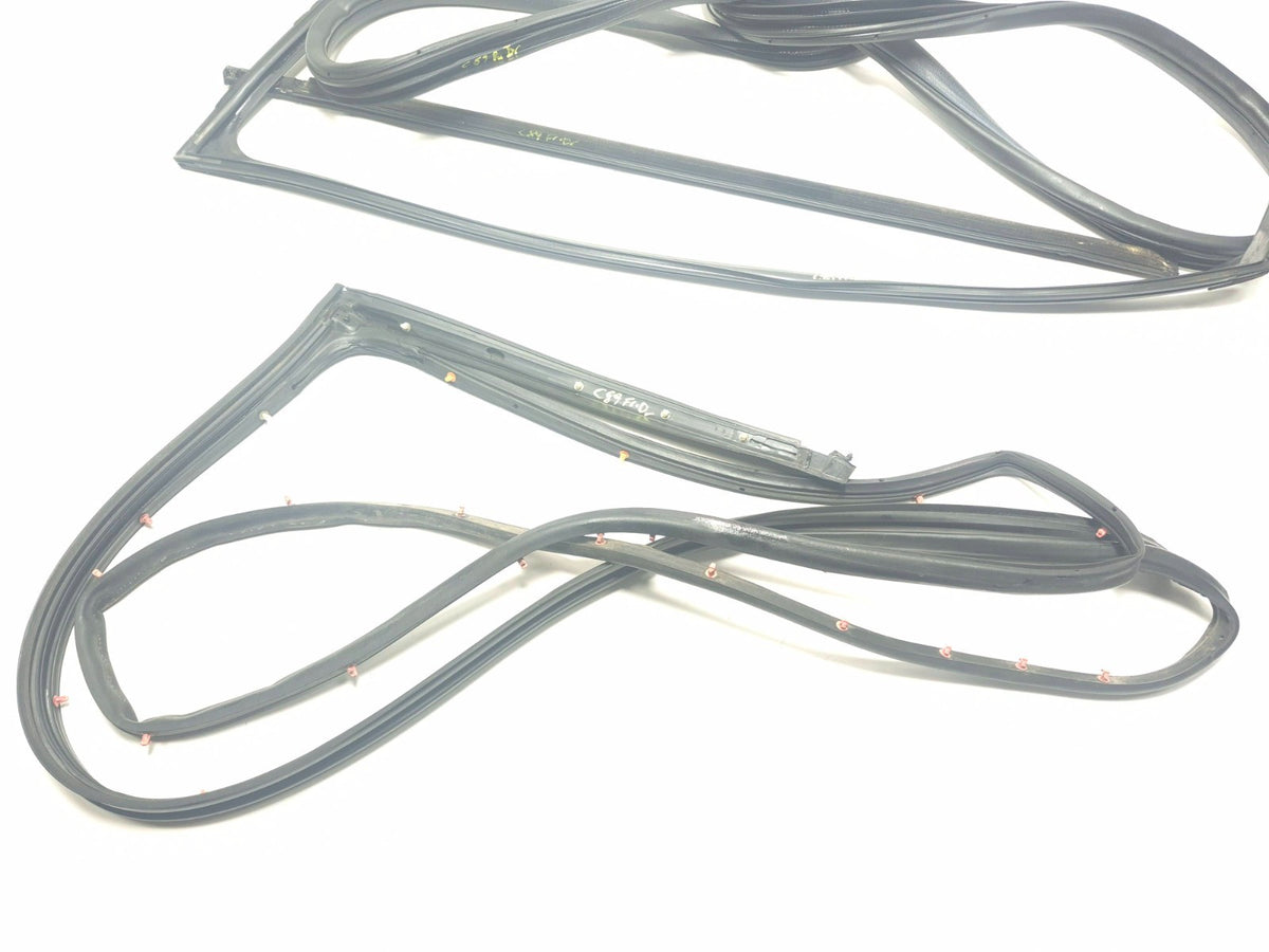 2008 Acura Tl Type-s Rear Door Weatherstrip Seal Passenge Side 72825-sep-a11 OEM
