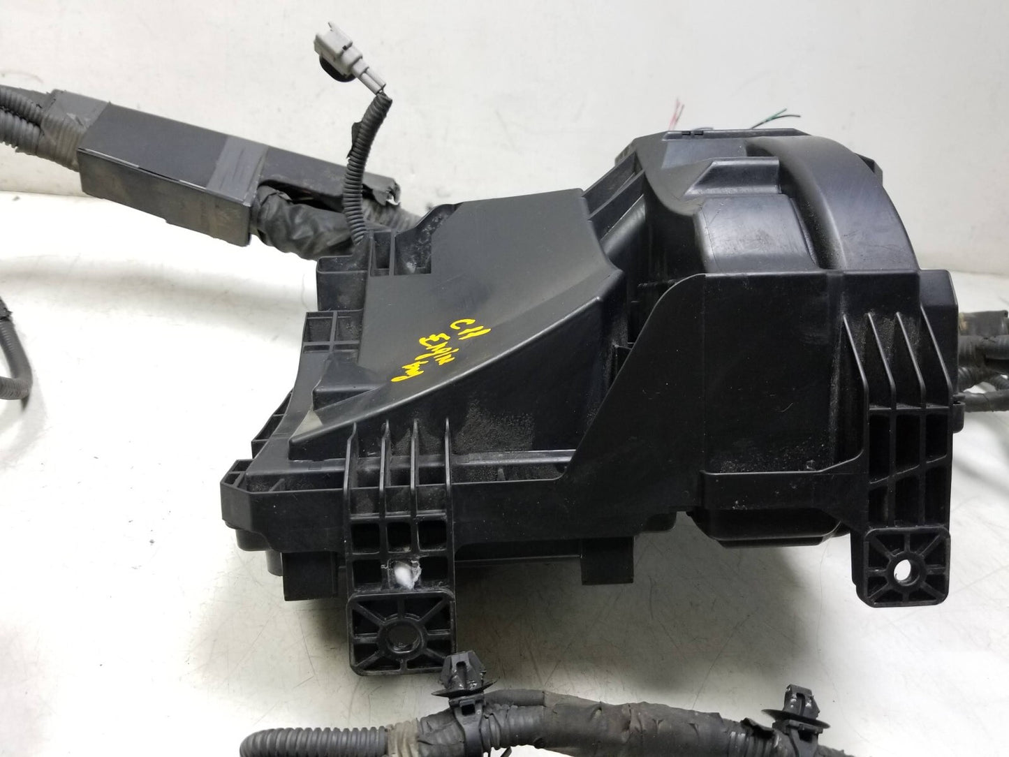 2012 Nissan Rogue Main Fuse Box Wire Harness OEM ✅