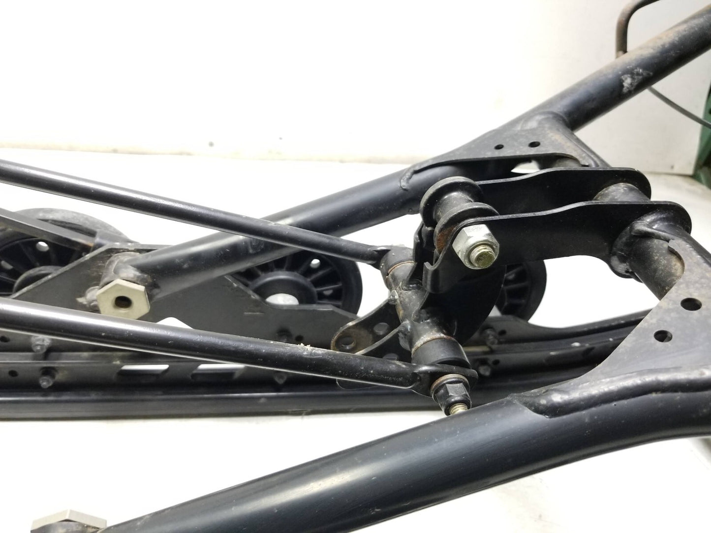 16-19 Ski-doo Renegade Enduro Ace 900 Rear Back Frame Suspension Skid Oem✅