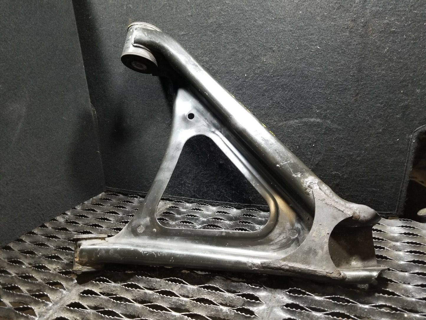 2015 Audi Q7 Rear Lower Control Arm  Right Passenger Side OEM
