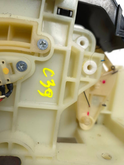 2014 Hyundai Accent Gear Shifter Lever OEM 46700-1r220