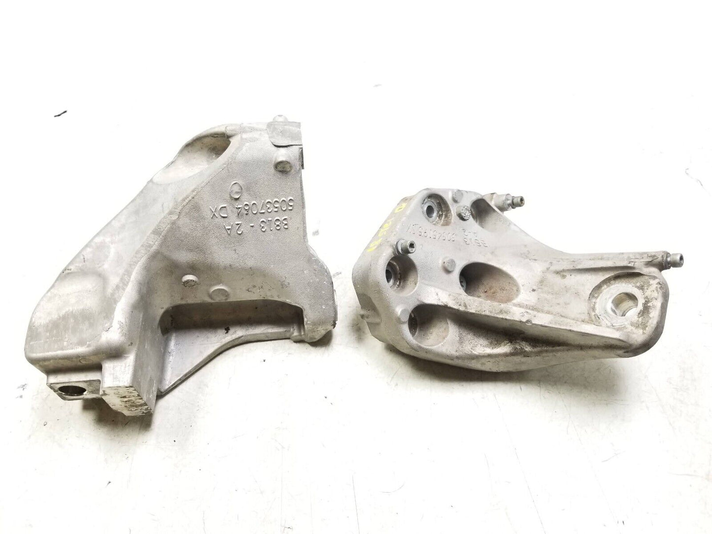 2017-2019 Alfa  Romeo Stelvio Motor Mount Bracket 2.0l OEM