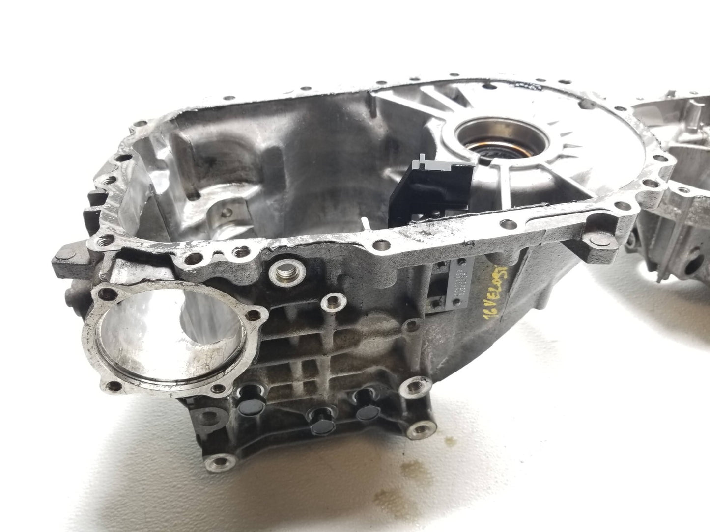 2016 Hyundai Veloster Manual Transmission Case **m6cf3-1** OEM