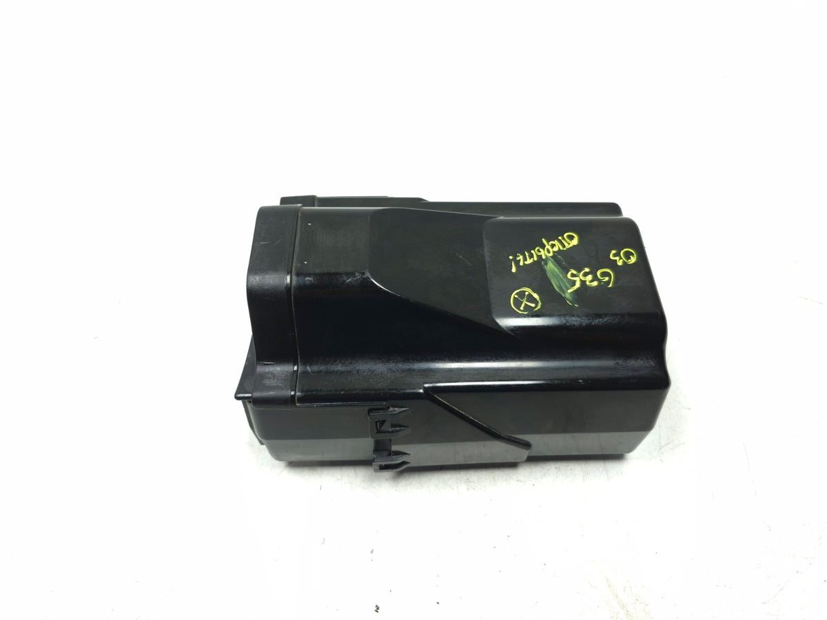 2003 Infiniti G35 Fuse Relay Box OEM