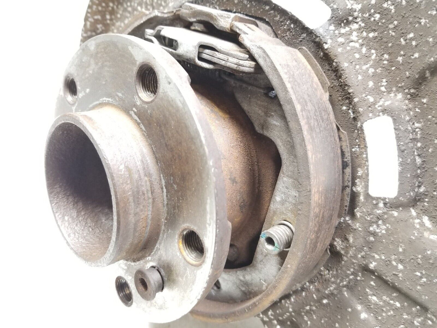 2007 - 2013 BMW X5 X6 E70 Rear Spindle Knuckle Hub Passenger Side Right OEM