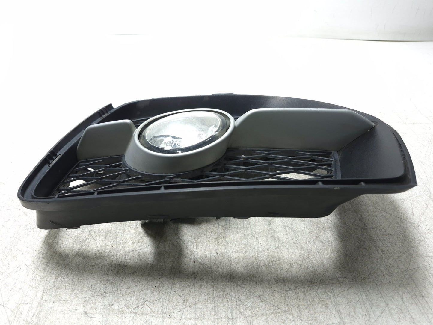 2008 BMW X6 E71 Fog Light Lamp & Grille Driver Side Left  OEM