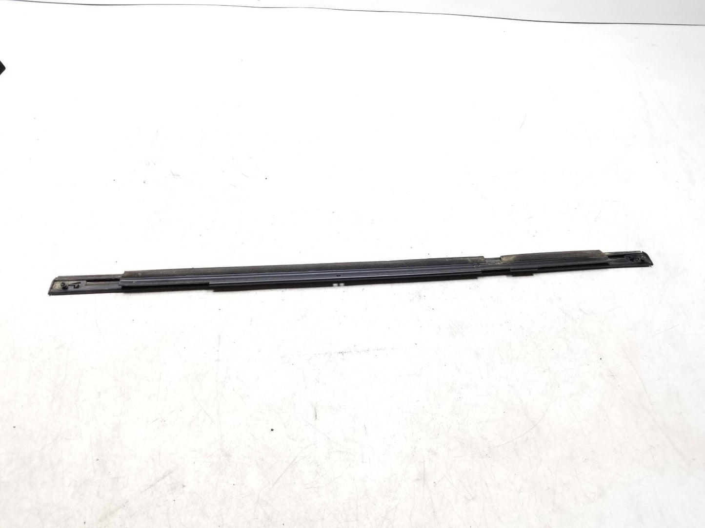 2007-12 Dodge Caliber Door Glass Belt Seal Molding Rear Passenger Side Right OEM