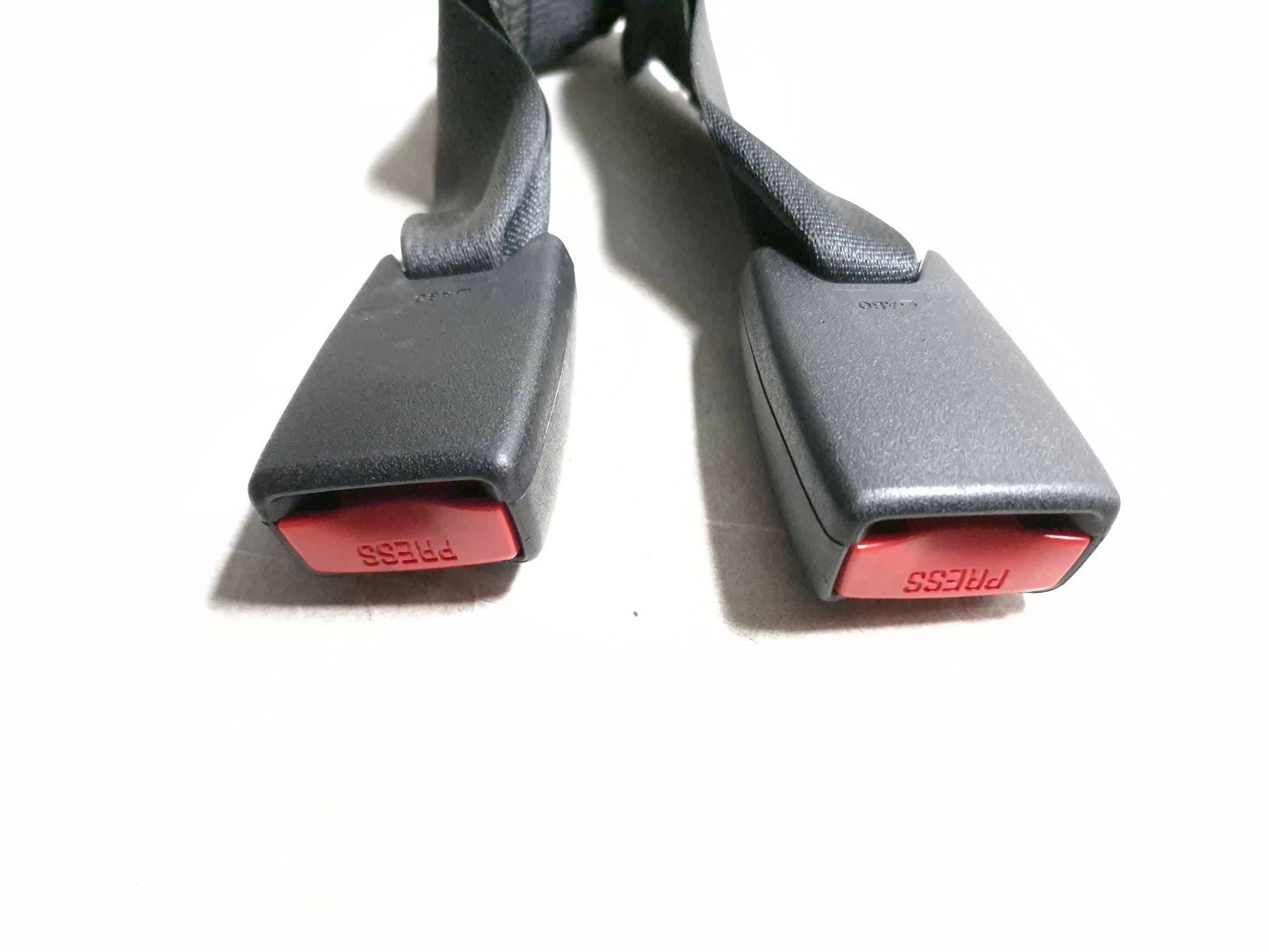 2010 Nissan Maxima Rear Center Seat Belt Buckle OEM 88842-9n08c