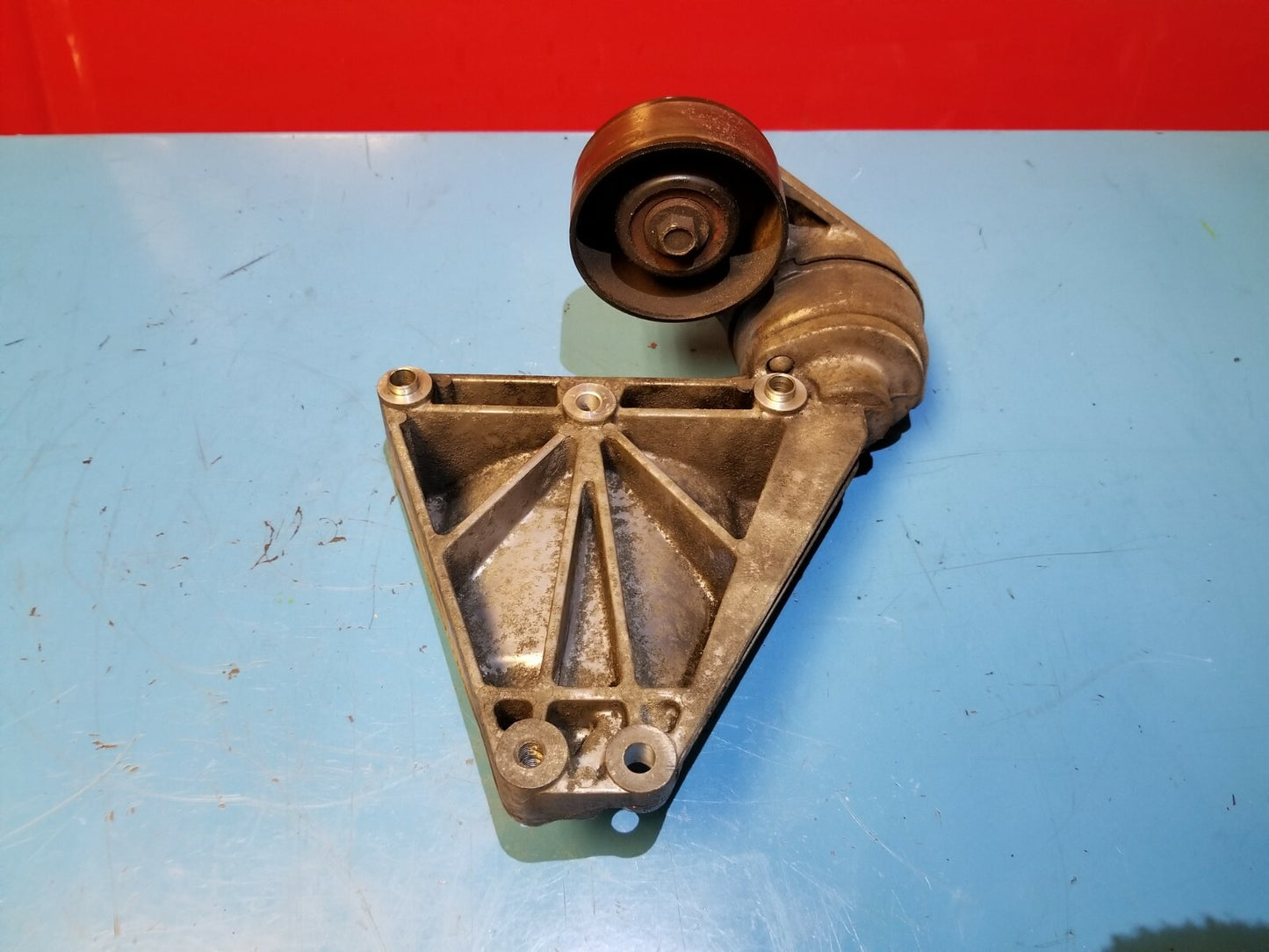 2009 Range Rover Sport Driver Belt Tensioner Pulley W/bracket OEM