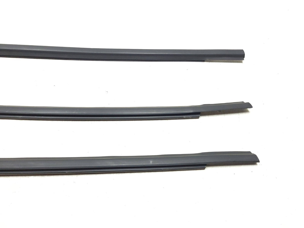 2016 Hyundai Accent Sedan Door Window Belt Molding Trim 3pcs OEM