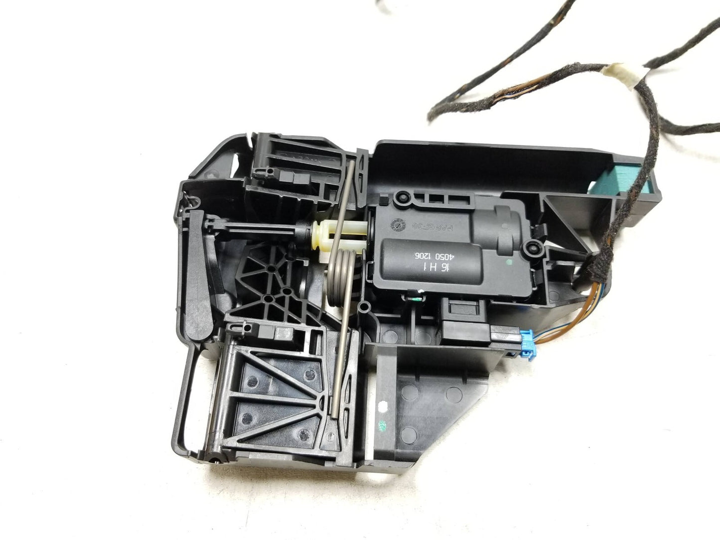 10-16 Mercedes W212 E350 Rear Seat Headrest Adjuster Motor Restrain 2pcs OEM