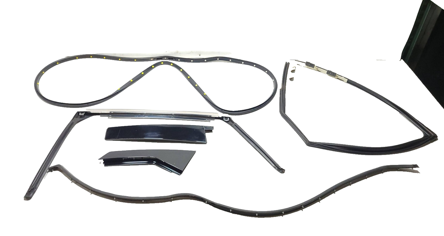 10-16 Cadillac SRX Rear Door Weatherstrip Seal Pillar Molding Driver Side OEM