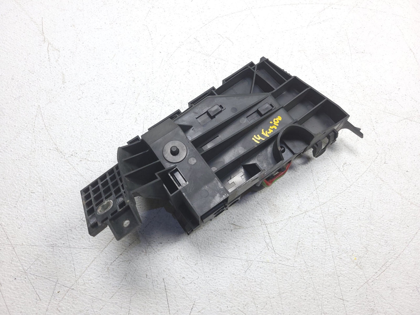 2014 Ford Fusion Battery Junction Fuse Box OEM