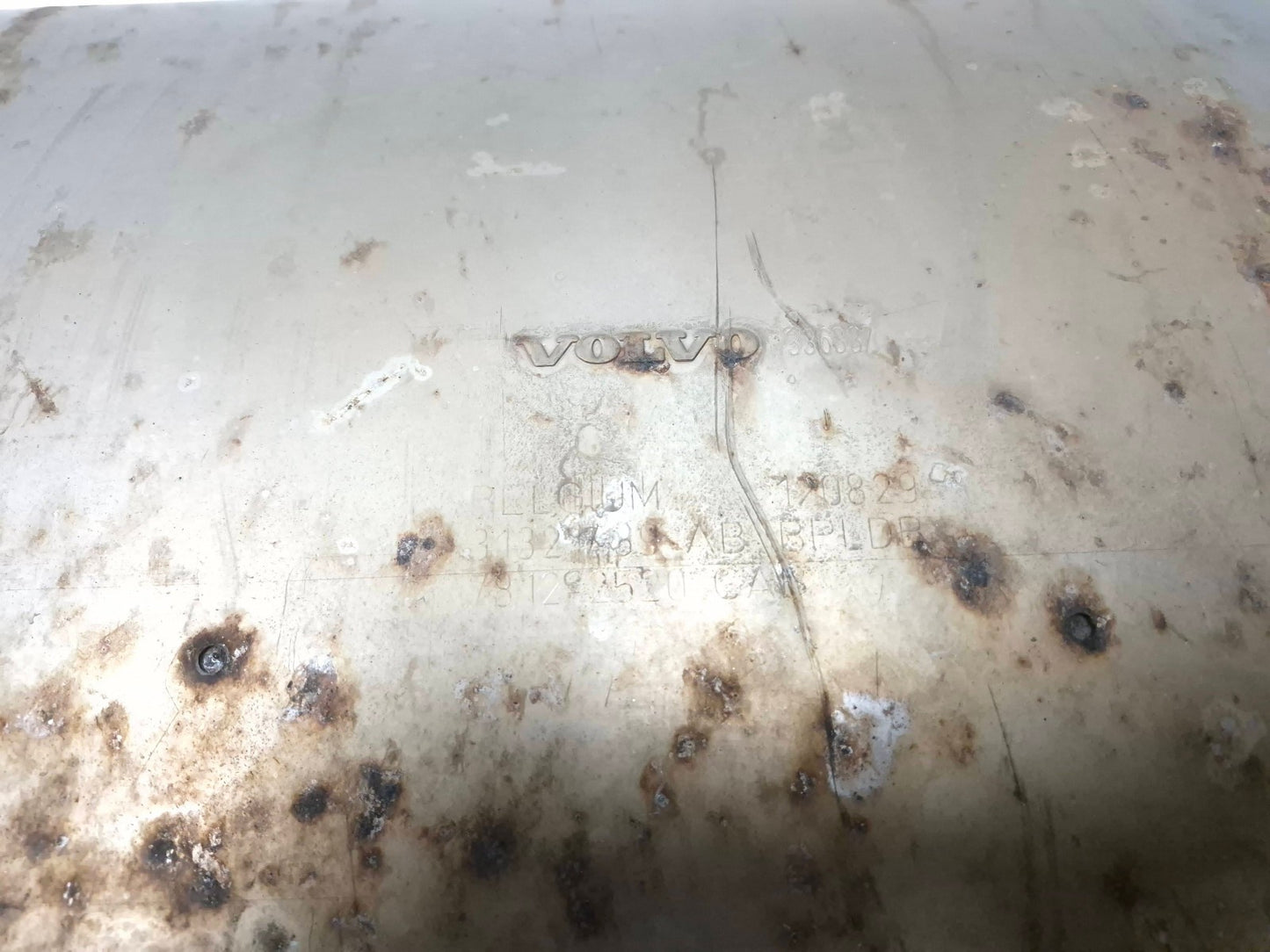 2013 Volvo S60 T5 2.5l Rear Exhaust Muffler OEM 31339898