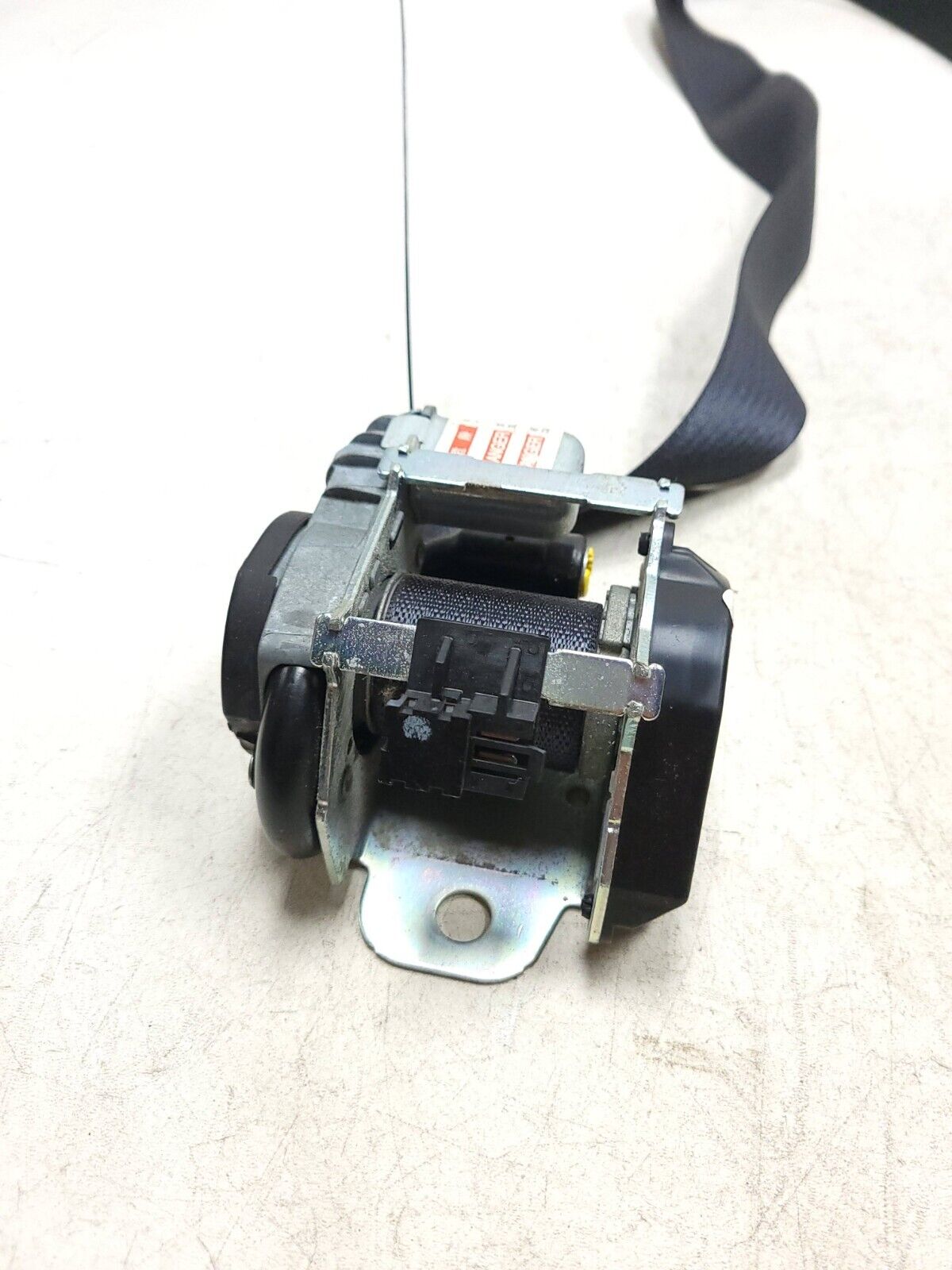 2009-2012 Dodge Caliber Seat Belt Retractor Front Driver Left OEM