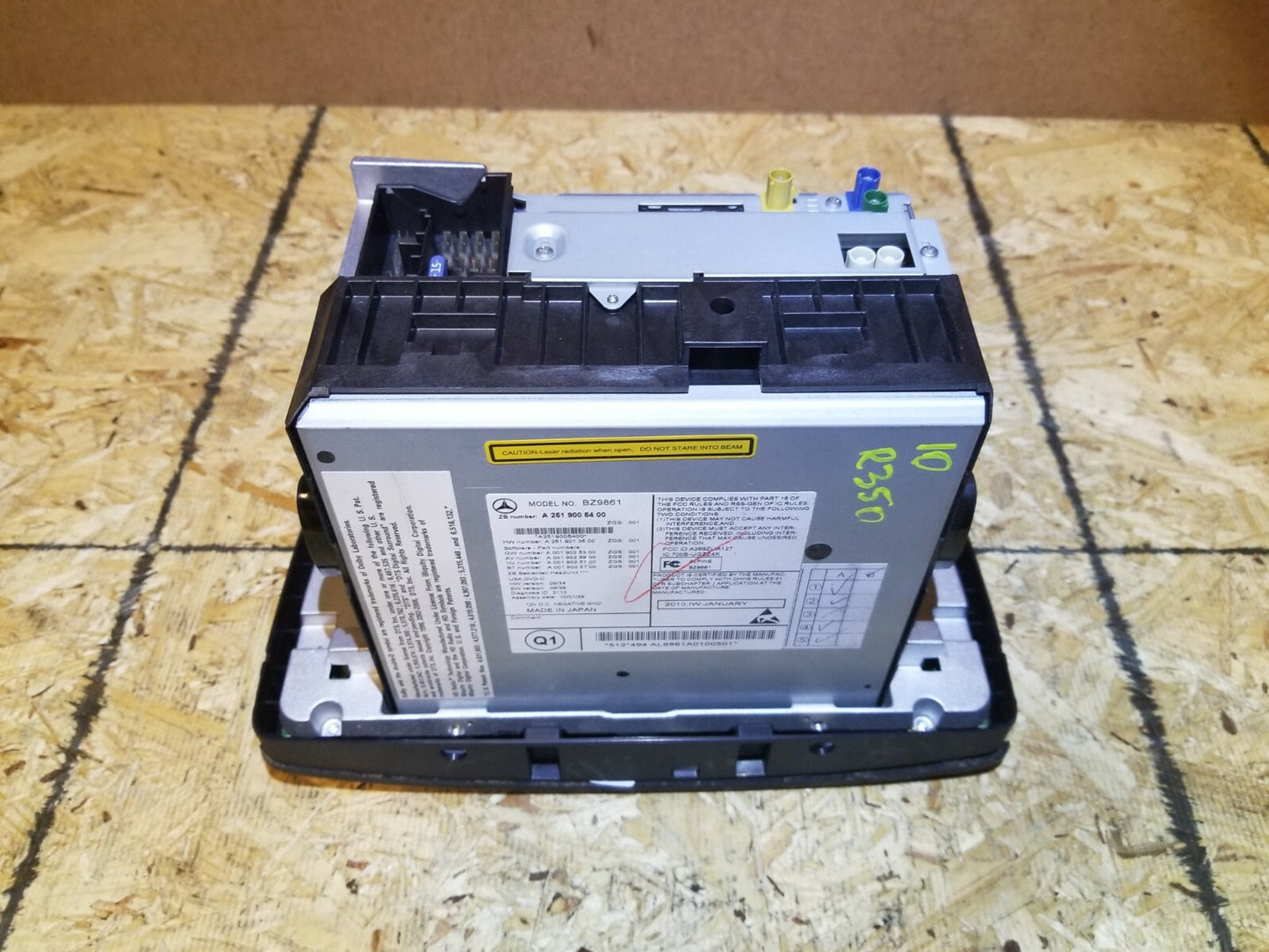 2010 Mercedes Benz R350 Head Unit Command Navigation Radio Cd Player OEM
