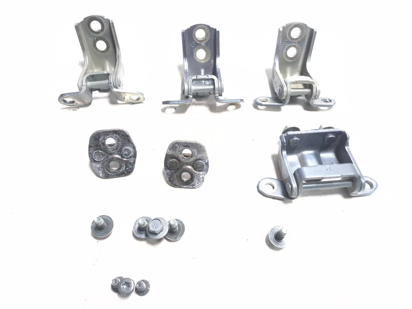 2010 Nissan Maxima Sv Passenger Side Door Hinge & Latch 6pcs W/ Bolt 8pcs OEM