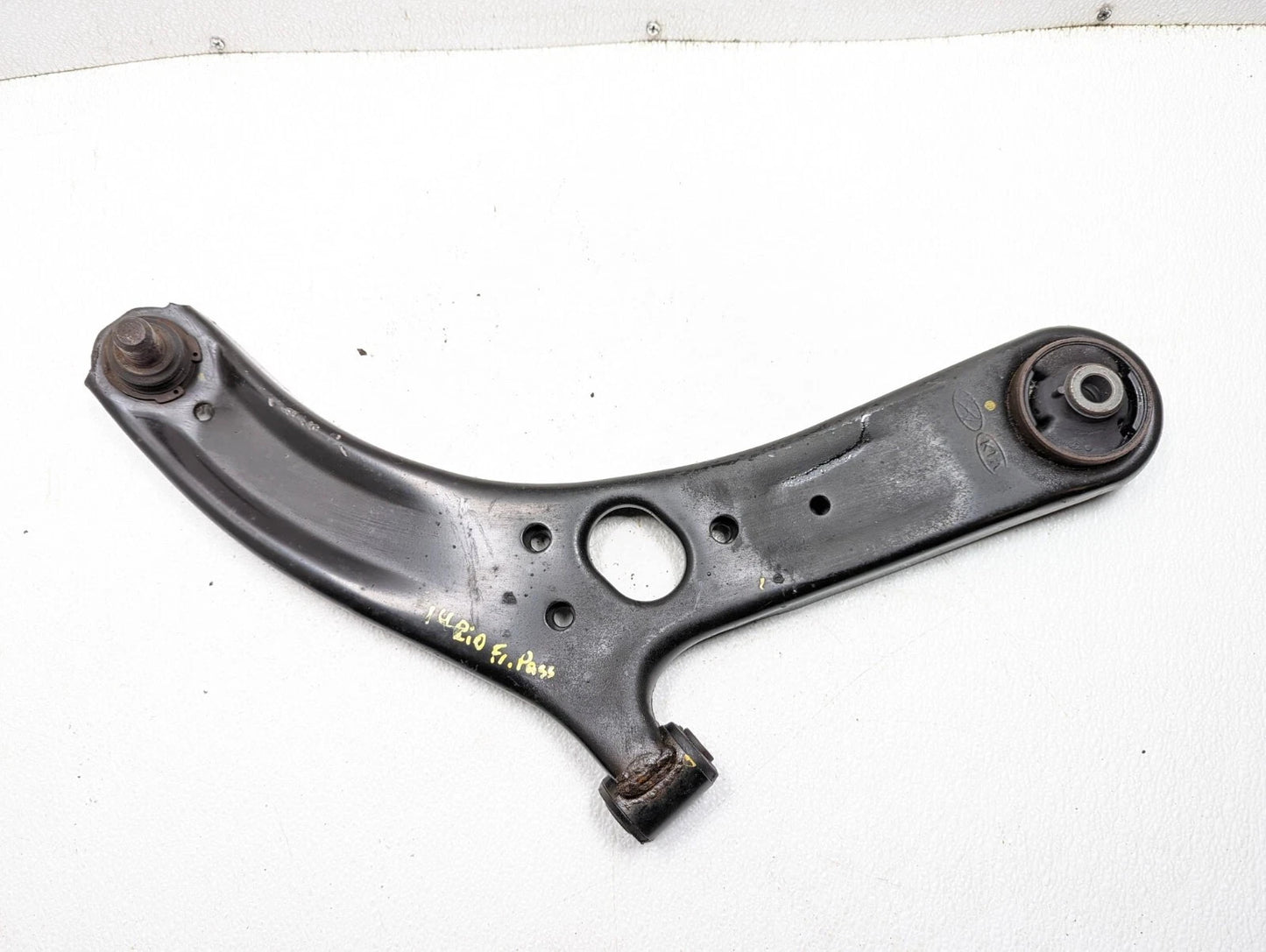 2014 Kia Rio Front Lower Control Arm Left & Right OEM