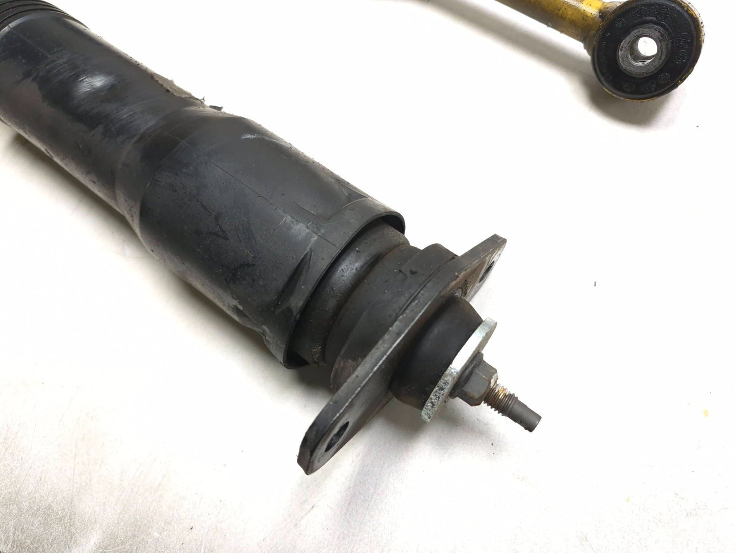 2020 Dodge Challenger Rear Shock Strut Absorber Left & Right Pair OEM