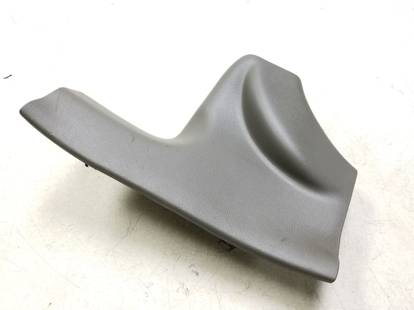 2011 - 2013 Kia Sportage Rear Kick Panel Trim Cover Driver Side Left OEM