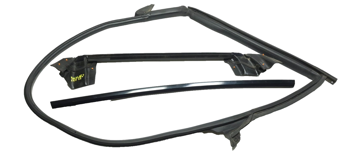 2018 Tesla Model 3 Rear Door Seal & Belt Molding Passenger Side Rh 3pcs OEM