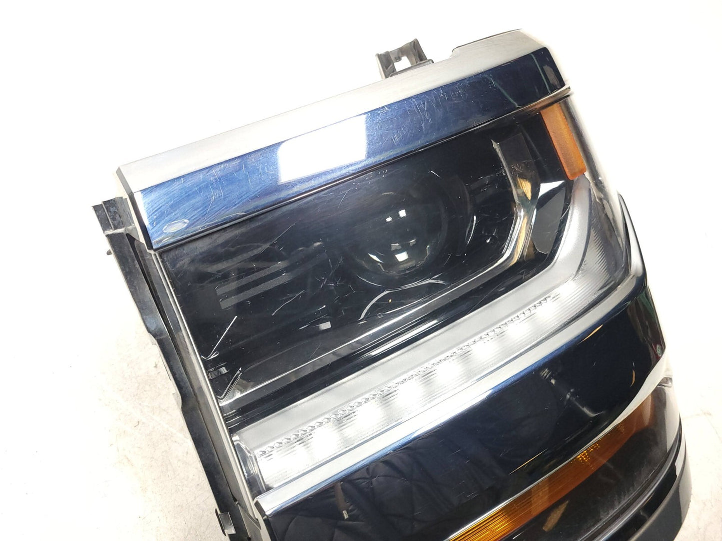 16-19 Chevrolet Silverado 1500 Headlight Left & Right OEM
