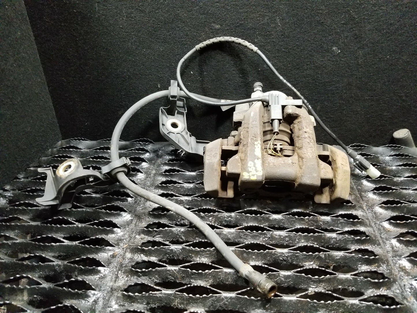 2010 Mercedes-benz R350 Brake Caliper Rear Passenger Side Right OEM