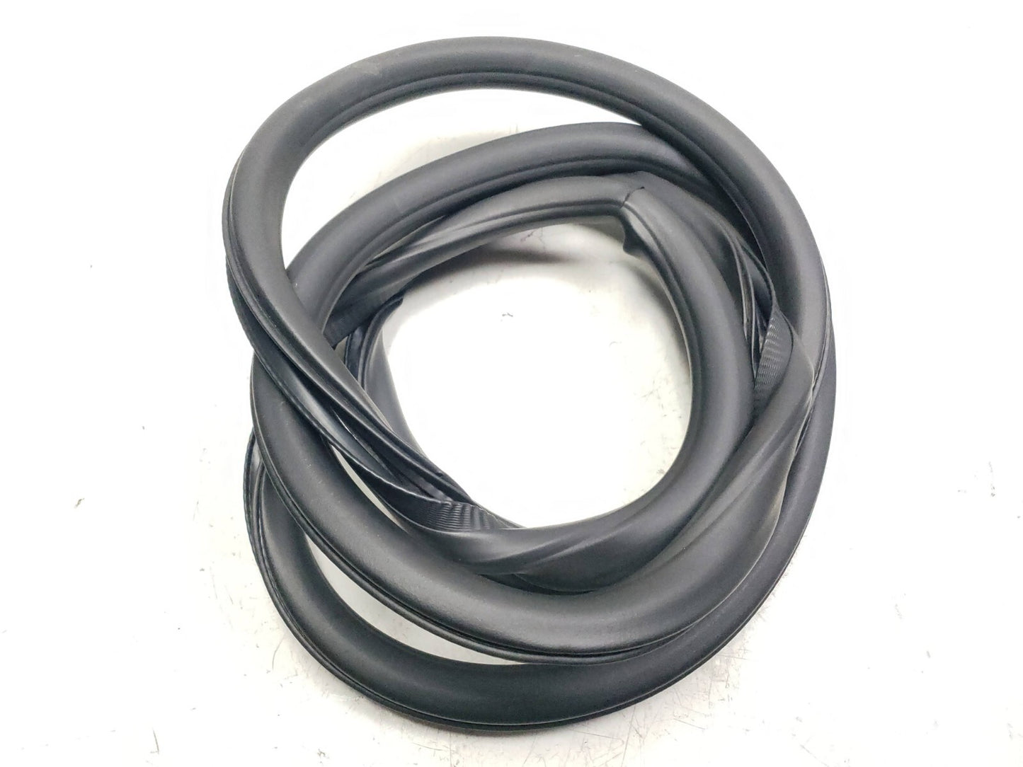 2022 Chevrolet Trailblazer Rear Door Weatherstrip Seal Passenger Side 2pcs OEM