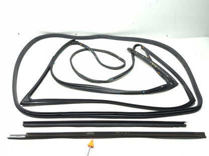 2008 Acura Tl Front Door Weatherstrip Seal & Belt Passenger Side Right Set OEM