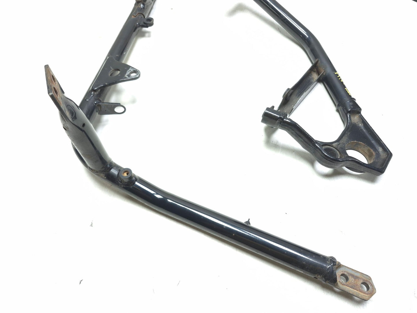 2004 Suzuki Intruder Volusia Vl800 Lower Frame Mount Bracket Pair OEM