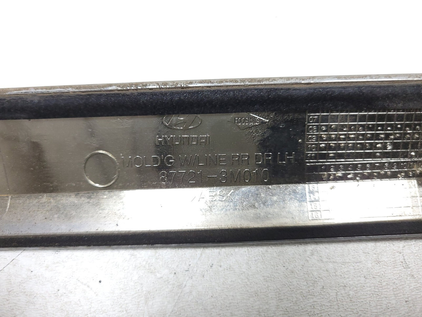 09-12 Hyundai Genesis Door Lower Chrome Molding 4pcs OEM Sedan