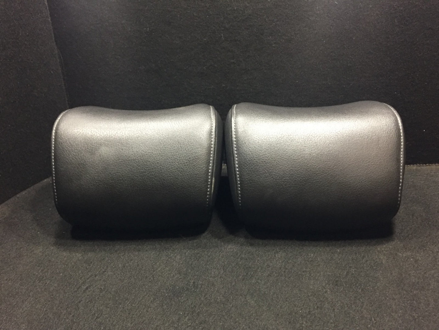 2010 Audi A5 Coupe Front Seat Headrest Head Rest Pair OEM
