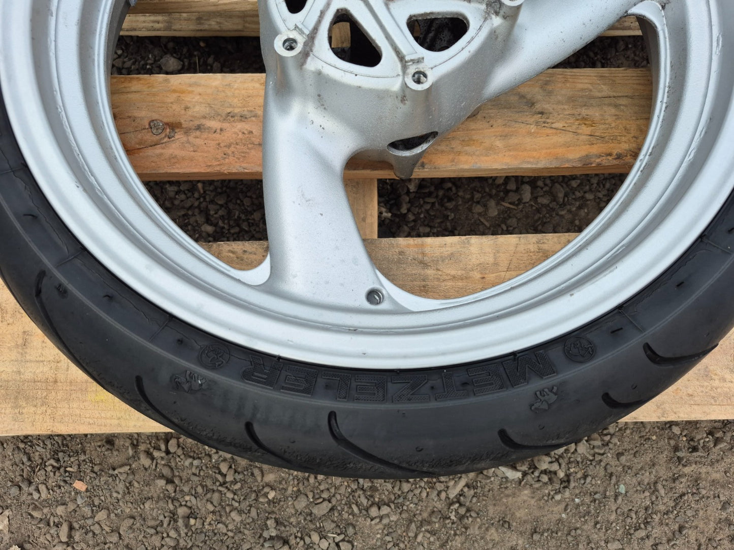 1998 Yamaha Yzf600 Wheel Rim W/ Tire Rear & Front Pair R17 OEM
