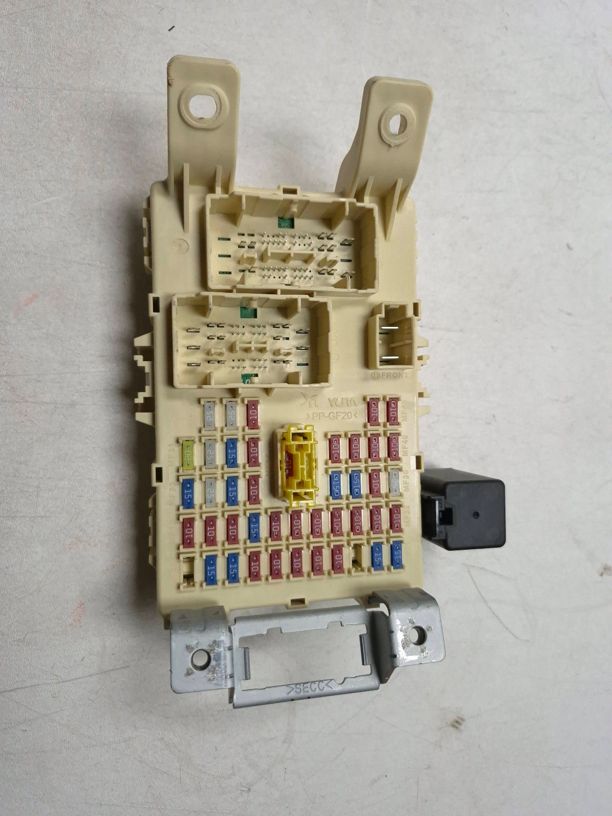 2014 Hyundai Accent Cabin Fuse Box OEM 91950-1r543