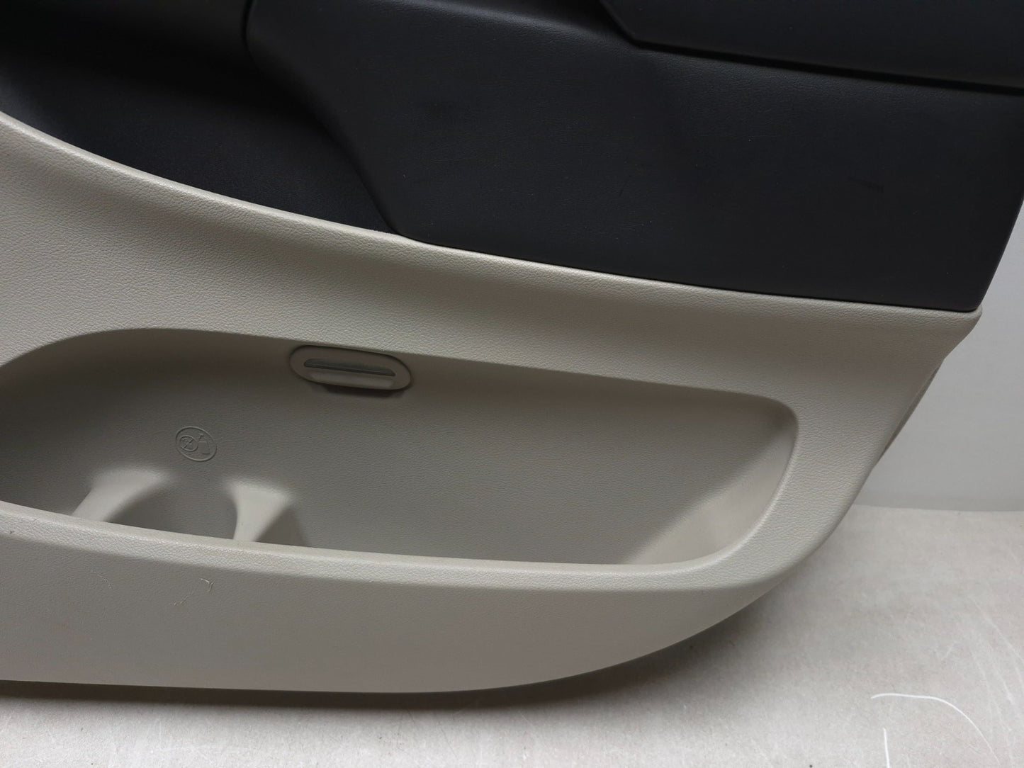 2013 Dodge Grand Caravan Front Passenger Door Panel Trim Oem✅